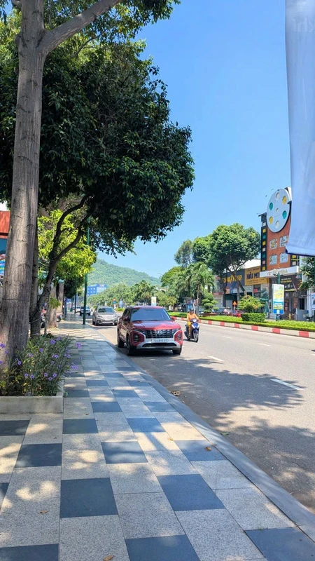 Bán nhà 3 tầng 42m2 Ký Con Thông, Vũng Tàu, giá 4.9 tỷ