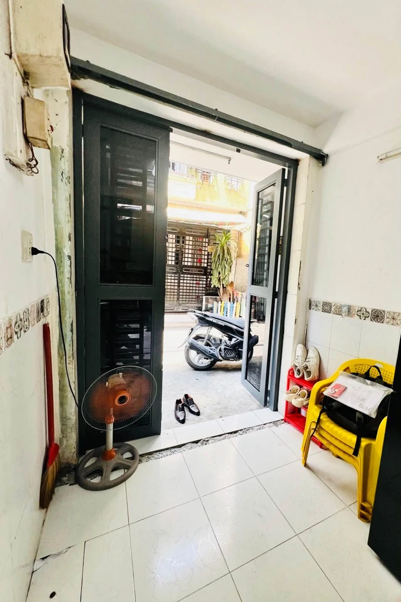 Nhà 2 tầng hẻm Âu Dương Lân 10m² 1PN - 1.95 tỷ - Ảnh thu nhỏ 2