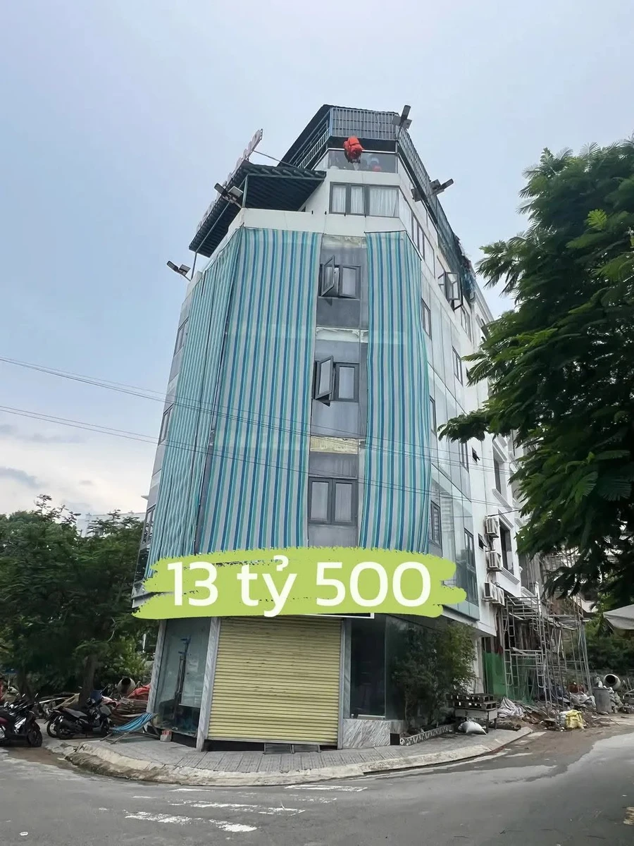 Bán nhà 5 tầng góc 3 mặt tiền 227,4m² Nha Trang 13,5 tỷ - Ảnh 1