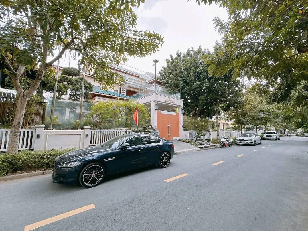 Bán biệt thự 430m² Sentuaria Vườn Lài, 45 tỷ - Ảnh 1