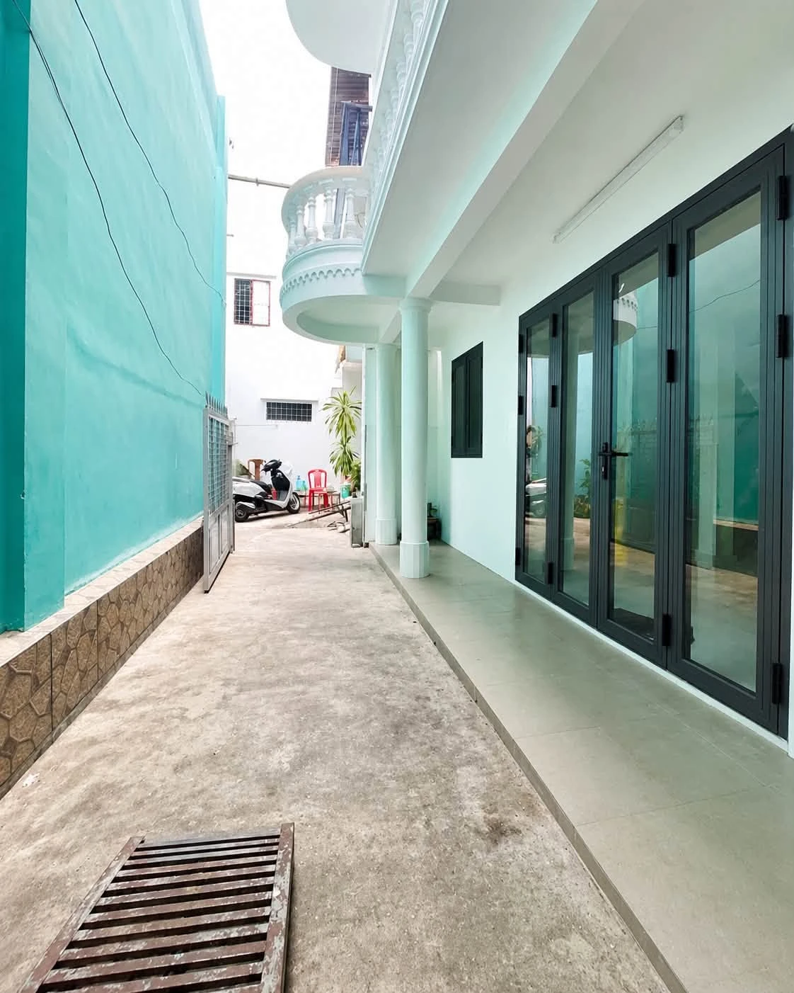 Bán nhà 2 tầng 51m², 3PN 2WC, sổ hồng riêng, gần chợ Thủ Đức, giá 4,1 tỷ - Ảnh 1