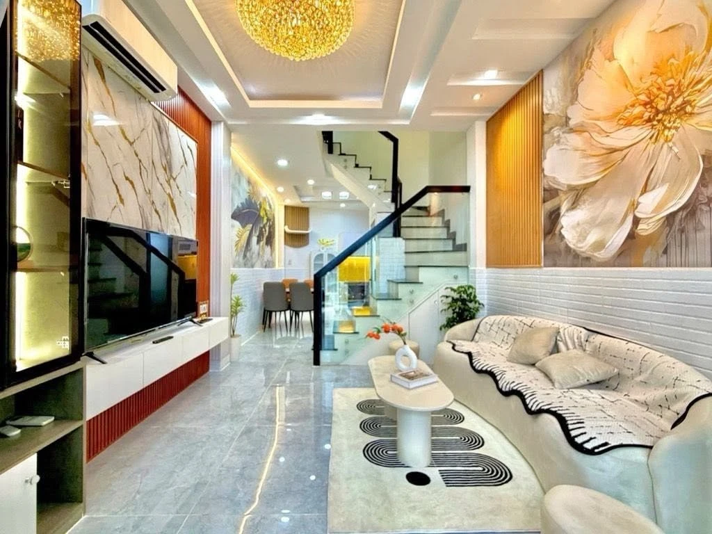Bán nhà 36m2 5 phòng ngủ Bình Thạnh, gần chợ Bà Chiểu - Ảnh 1