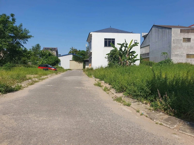Bán lô đất mặt tiền 7,5m, khoảng 100m2 tại lối 3 đường Lê Nin, Nghi Phú, Vinh