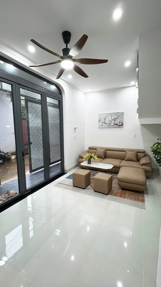 Bán nhà 3 PN, 3 WC, 2 lầu, 57m² - 3 tỷ 660 triệu, Quận 7 - Ảnh thu nhỏ 4