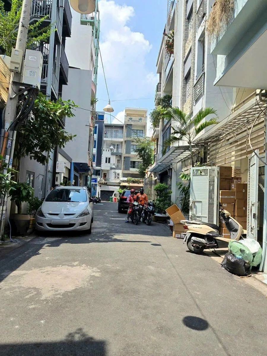 Bán nhà phố 4 tầng, 4 phòng ngủ, 65 m² CMT8 Q.10 gần Metro - Ảnh thu nhỏ 2
