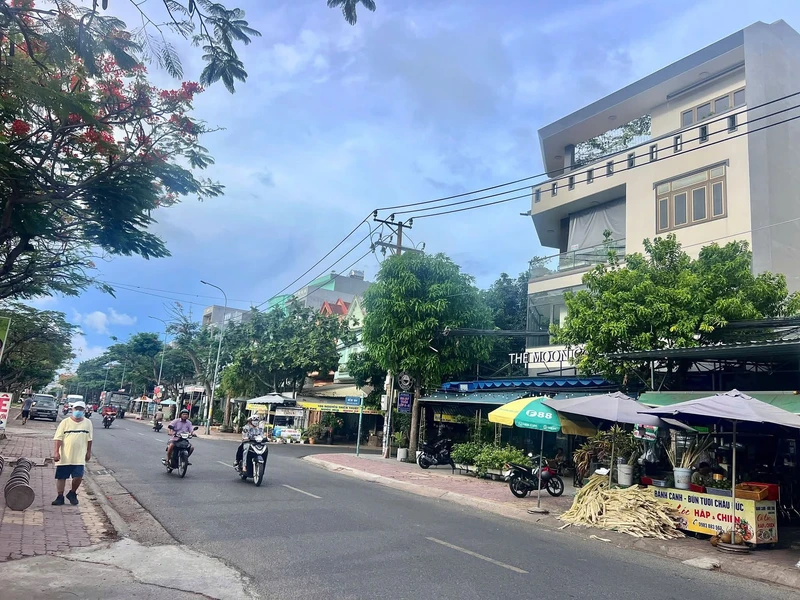 Bán đất thổ cư 5x28m mặt tiền đường đan view kênh ấp 7 Nhựt Chánh, Bến Lức giá 1,1 tỷ 6950