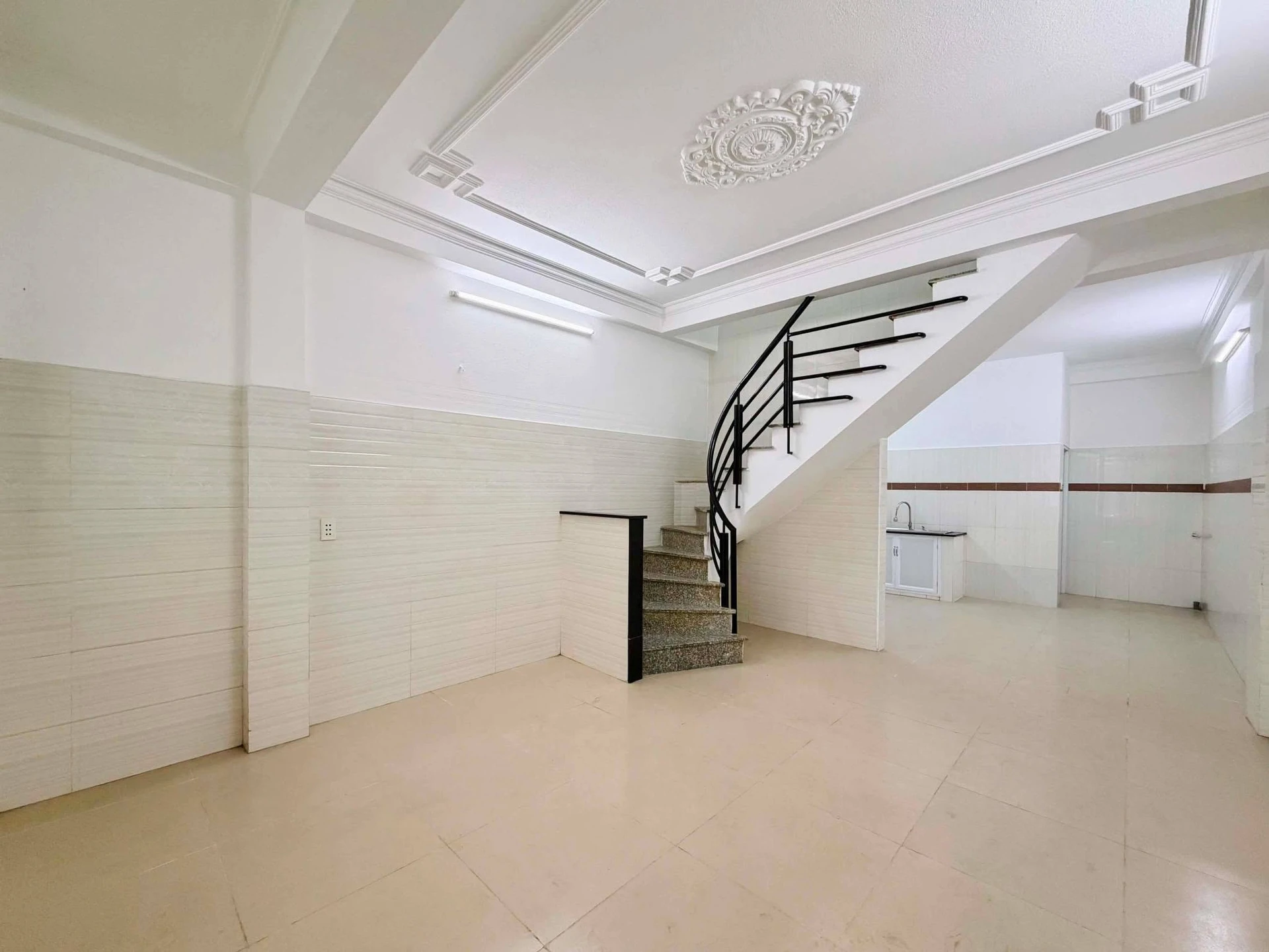Bán nhà Phú Nhuận 47m² 2 tầng 6,2 tỷ Phan Xích Long - Ảnh 1