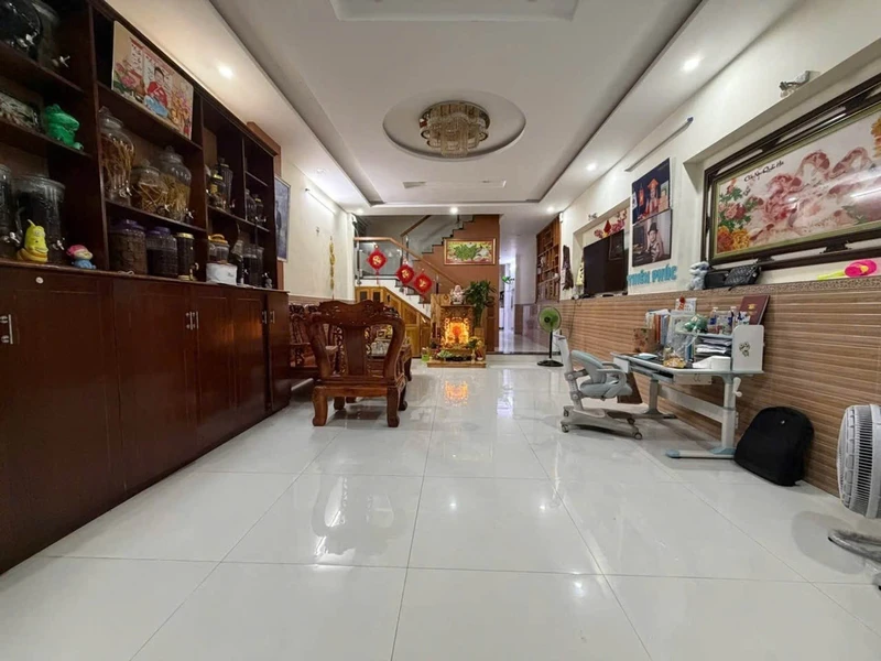 Nhà 2 tầng bán Hoà Xuân gần Aeon Mall 100m2, 6 tỷ