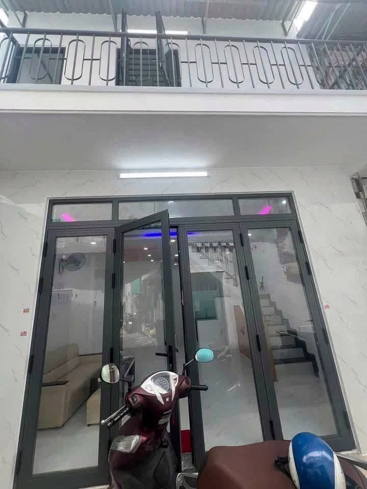 Bán nhà 2 tầng hẻm xe hơi đường 475, Phước Long B, Quận 9, 65,8m2, giá 3,95 tỷ - Ảnh thu nhỏ 2