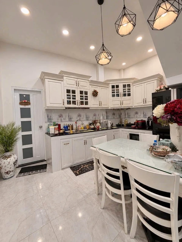 Bán nhà 4 tầng 4PN 50m² 7 tỷ Phan Xích Long Quận 1