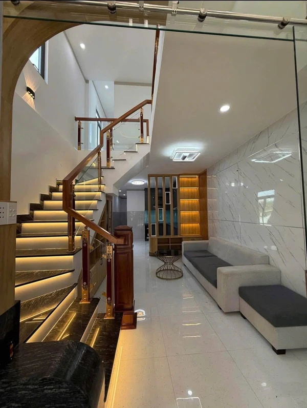 Bán nhà mặt tiền Quang Trung, 3 phòng, 65m², 3,3 tỷ xuannguyenbds