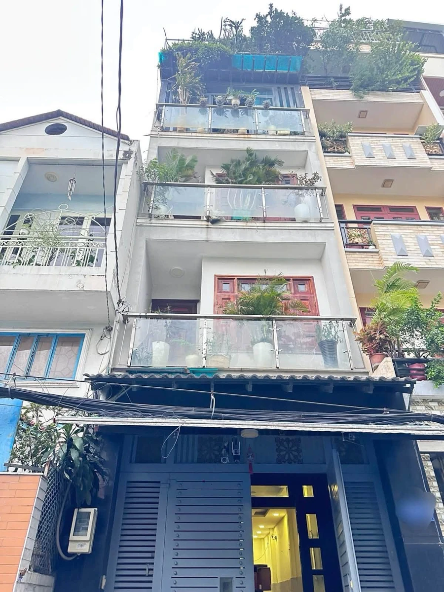 Bán nhà 5 tầng BTCT hẻm xe hơi 8m đường Lạc Long Quân, 65m2, giá 14,2 tỷ - Ảnh thu nhỏ 2