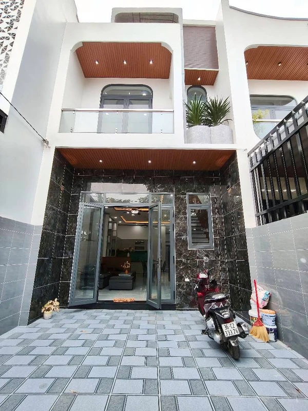 Bán nhà lầu thổ cư 105m² 3PN Trảng Dài, Biên Hòa
