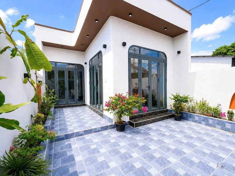 Bán nhà sân vườn mini 100m2 full nội thất, sổ riêng, giá 1,62 tỷ tại Diên Sơn