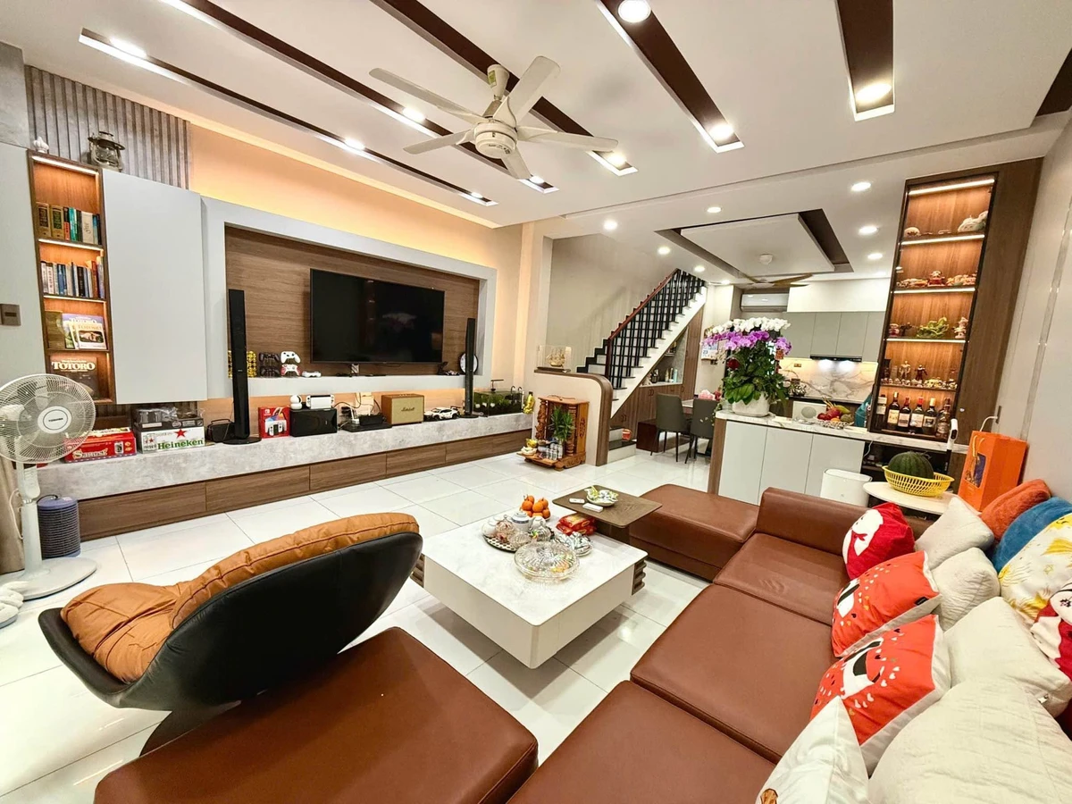 Bán nhà 3 tầng 100m2 KĐT Hà Quang 1, Phước Hải, Nha Trang giá 10,8 tỷ - Ảnh thu nhỏ 3