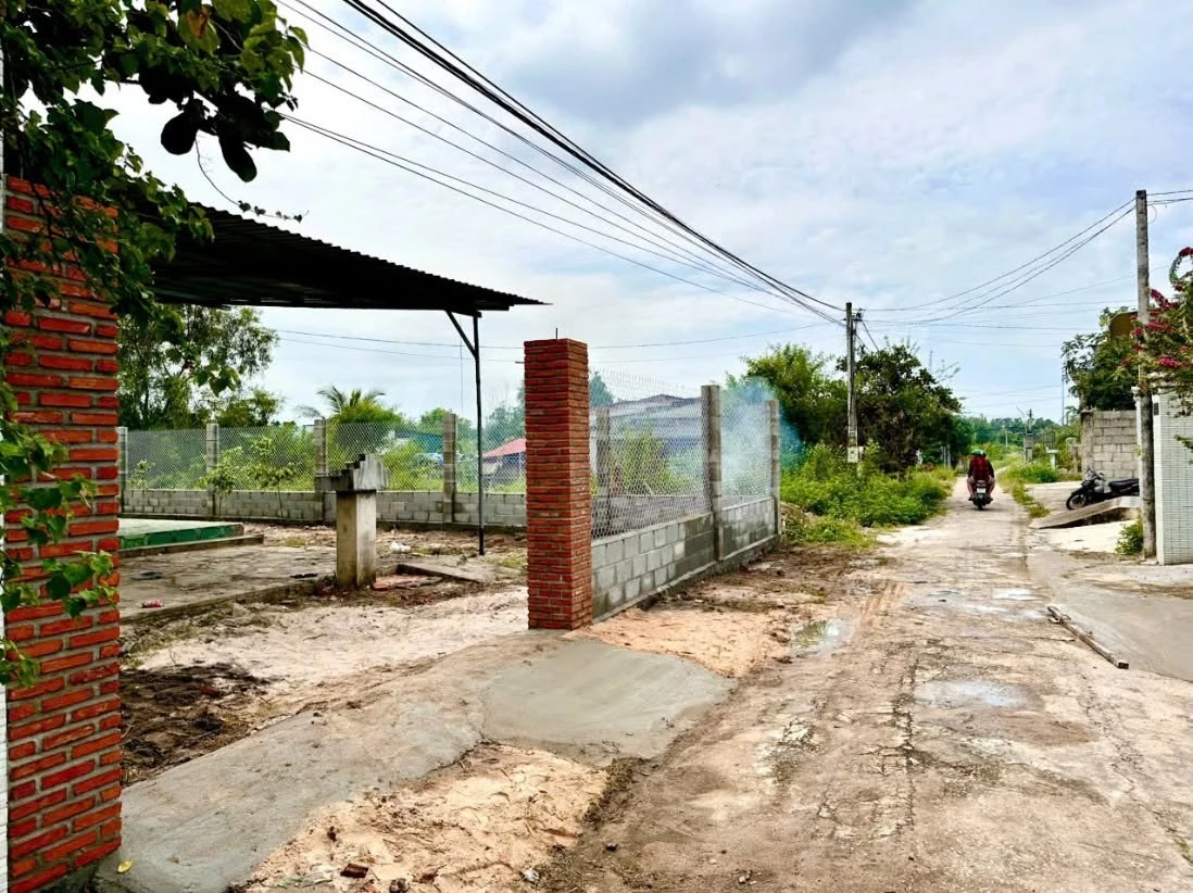 Đất gần biển Lý Thái Tổ ngang 12m, sổ riêng 380m² – 2,1 tỷ - Ảnh thu nhỏ 4