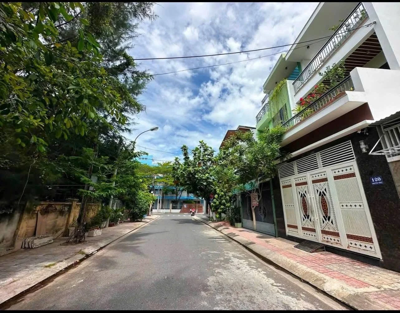 Bán đất mặt tiền Nguyễn Trác Nha Trang 99m² 7 tỷ 700 - Ảnh 1
