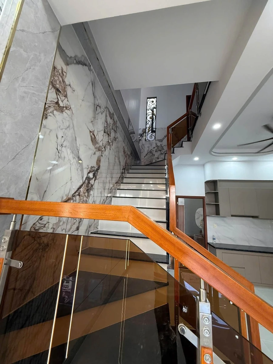 Bán nhà 1 trệt 1 lầu 90m² Bửu Hòa 3,85 tỷ - Ảnh thu nhỏ 2