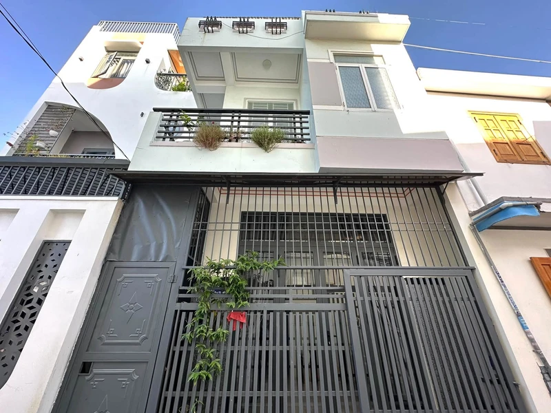Bán nhà 3 tầng hẻm ôtô 42m² Phú Xương Nha Trang 3,4 tỷ