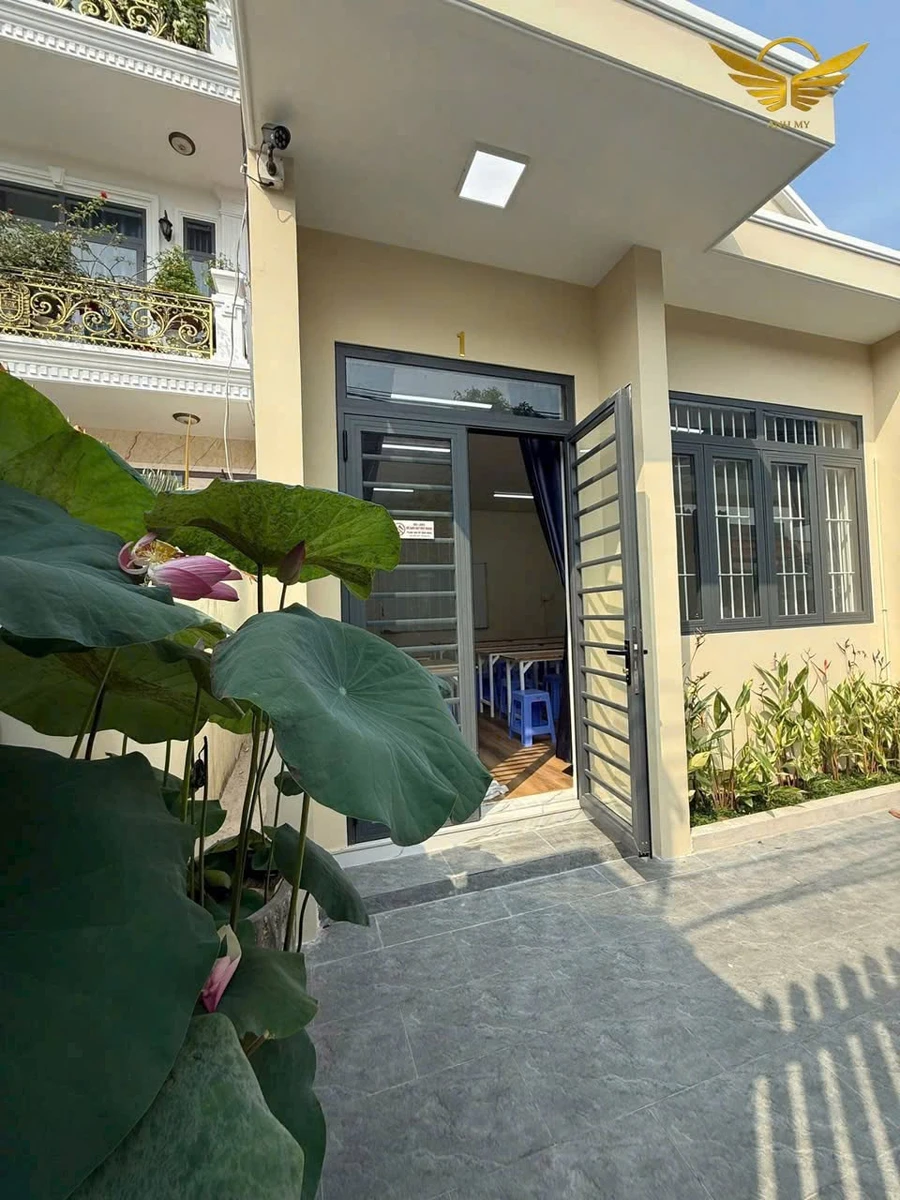 Bán nhà mái Thái sát KDC Phú Hòa 1, 193m2, 6,8 tỷ - Ảnh thu nhỏ 3