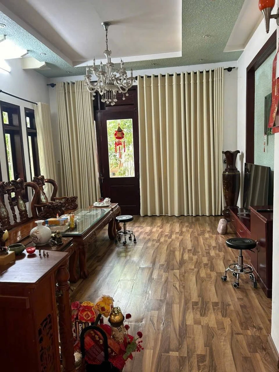 Bán nhà lầu mặt tiền đường Đinh Công Tráng, Buôn Ma Thuột, 9,8x24,5m, 4 phòng ngủ, giá 9,5 tỷ - Ảnh thu nhỏ 4