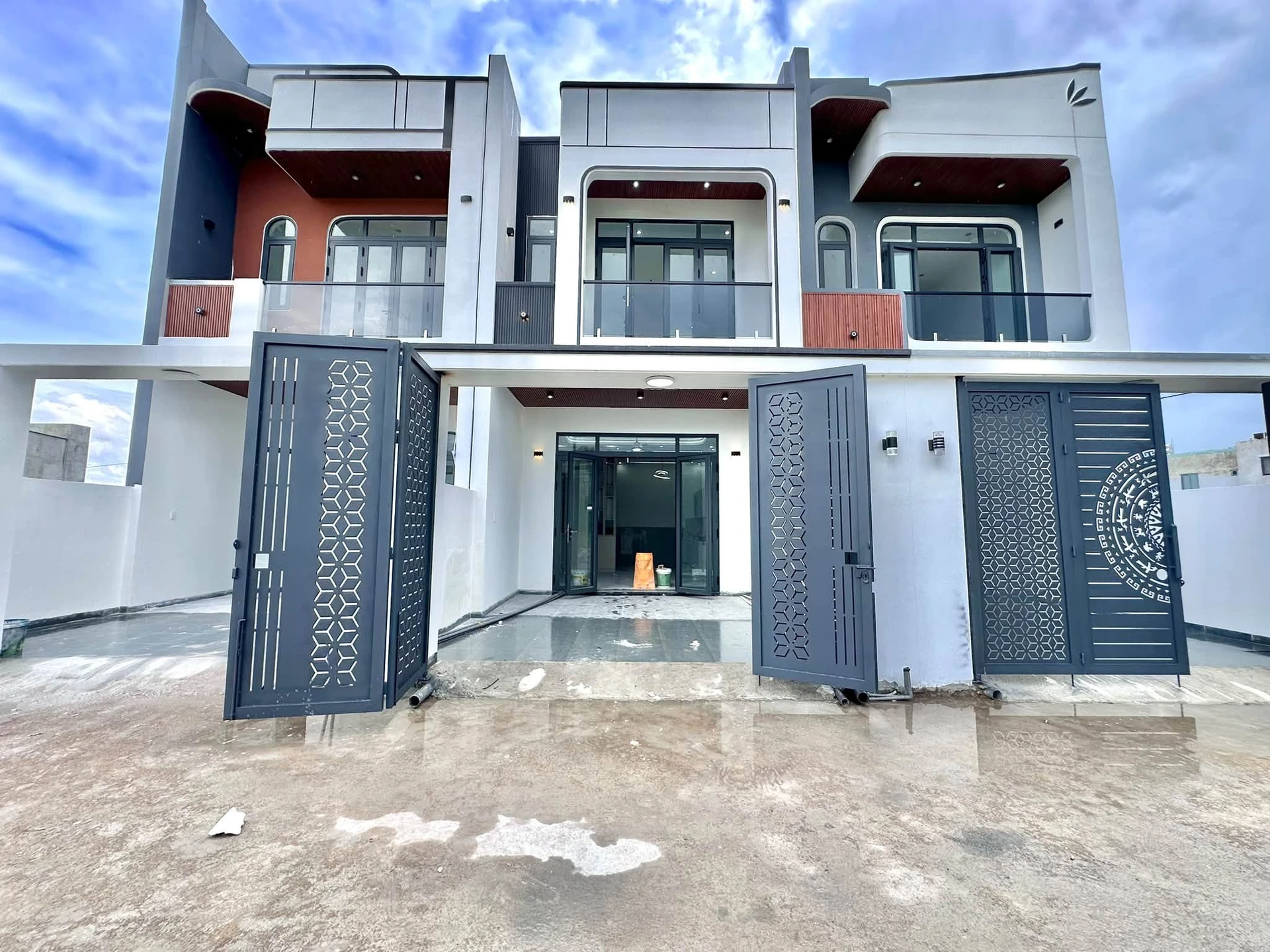 Nhà phố 5x19 (95m²) 3 phòng ngủ Tân Bình, Bình Dương - Ảnh 1