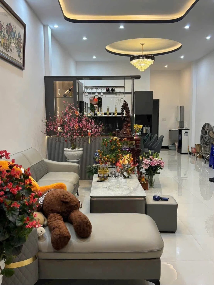 Nhà 2 tầng bán Quang Trung 105m2, giá 2 tỷ 9 - Ảnh thu nhỏ 2