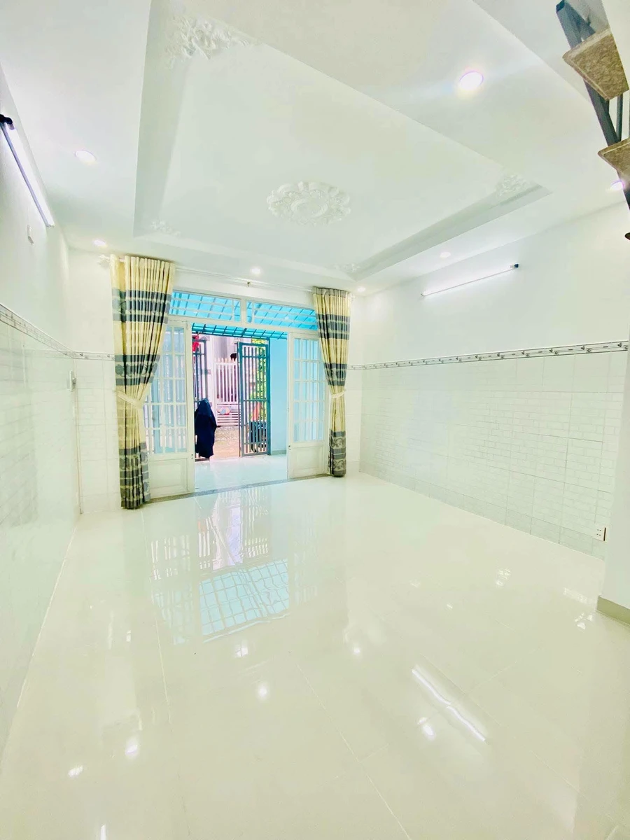 Bán nhà 2 tầng mới 58m2 hẻm xe hơi gần chợ Giản Dân, Hiệp Thành, Quận 12, giá 3,95 tỷ - Ảnh thu nhỏ 4