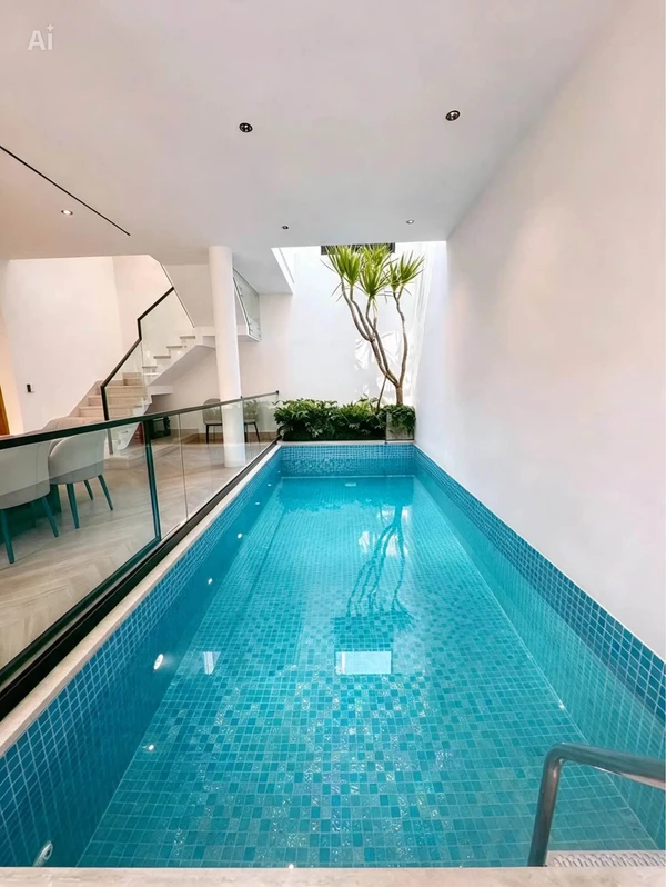 Bán villa 5PN hồ bơi 3 tầng sát biển Mỹ Khê, Đà Nẵng