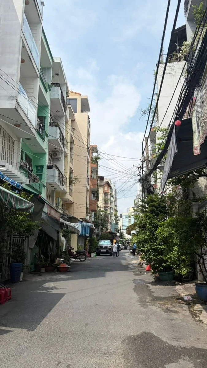 Bán nhà 3 tầng 53m2 ô tô đỗ cửa đường Thành Thái Quận 10, giá 9,9 tỷ - Ảnh 1