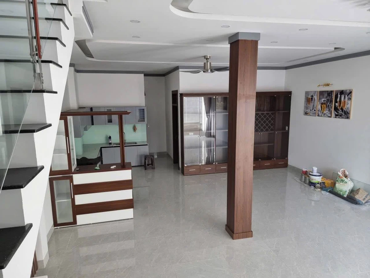 Bán nhà 1 mê mới 100%, 4 phòng ngủ, hẻm 111 Nguyễn Tri Phương, Buôn Ma Thuột, giá 4,2 tỷ - Ảnh thu nhỏ 4