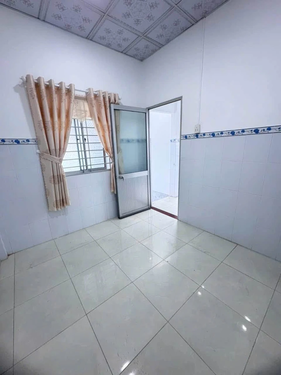 Bán nhà 1 trệt 1 lầu Phú Tân 136m² 3PN 1 tỷ 250 triệu - Ảnh thu nhỏ 5