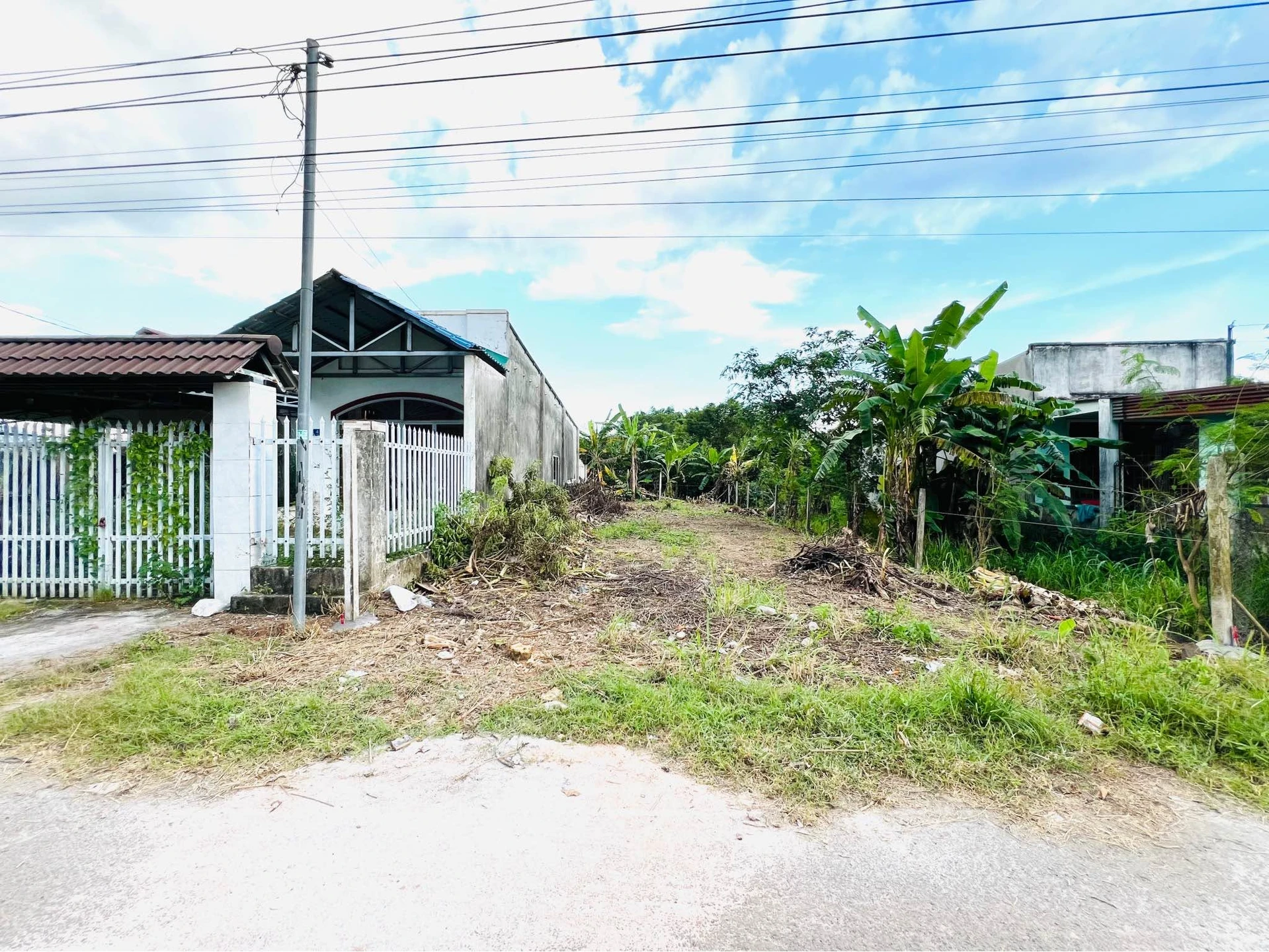 Bán đất mặt tiền Long Khánh 200m², sổ riêng 920 triệu - Ảnh 1