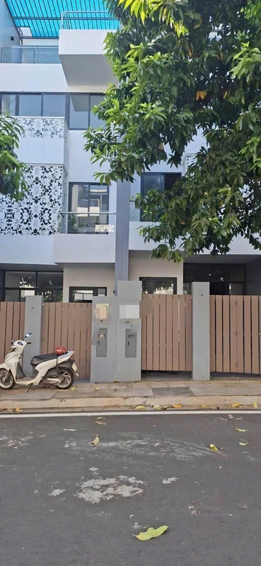 Bán nhà phố 4 tầng 125m² Buôn Ma Thuột 12 tỷ