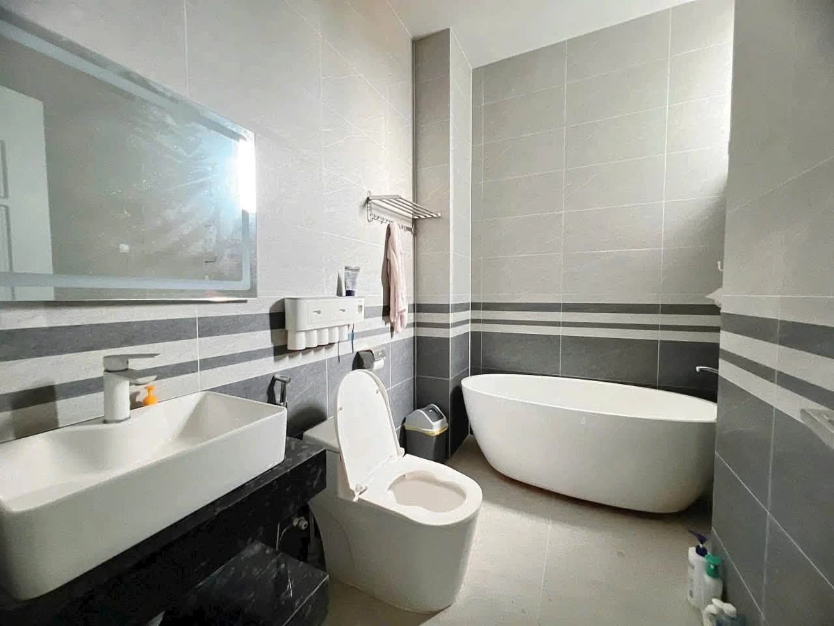 Bán nhà 2 lầu hiện đại 87.5m² view công viên Đồng Xoài - Ảnh thu nhỏ 5