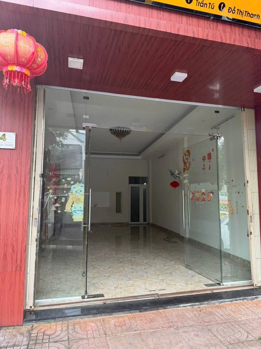 Bán nhà cấp 4 mặt tiền Hoàng Hòa Thám 105m², 6.3 tỷ - Ảnh 1