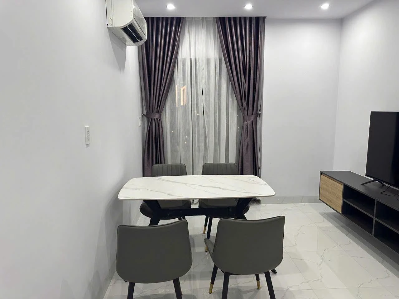 Chuyển nhượng căn hộ góc The Manor Crown Huế 64m², 2PN 2WC, full nội thất, giá 1,9 tỷ - Ảnh 1