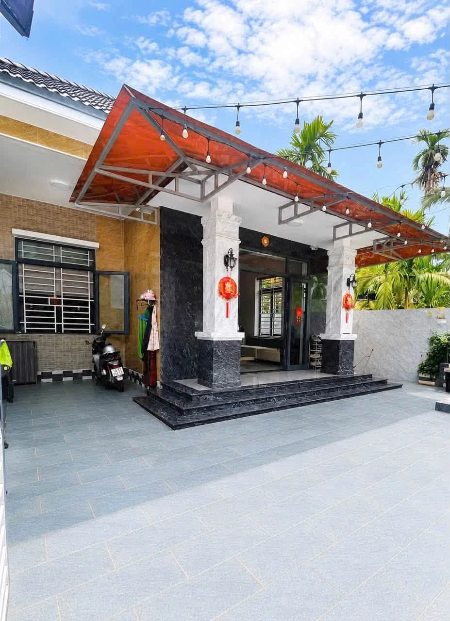 Bán biệt thự mái Thái 219m² Lê Văn Sỹ, Tân Bình - Ảnh 1