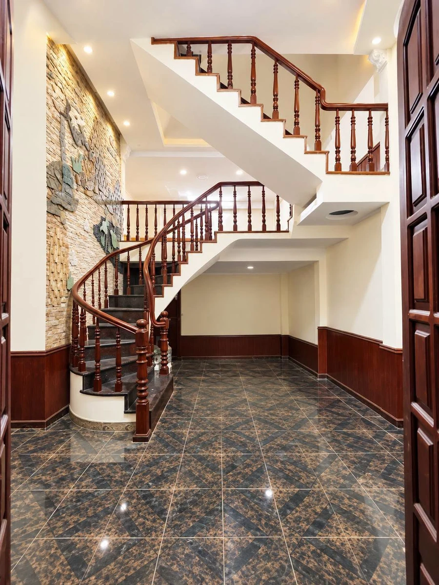 Bán nhà 5 tầng 60m2 phố Nguyễn Chí Thanh, Đống Đa, Hà Nội giá 17,2 tỷ - Ảnh thu nhỏ 2