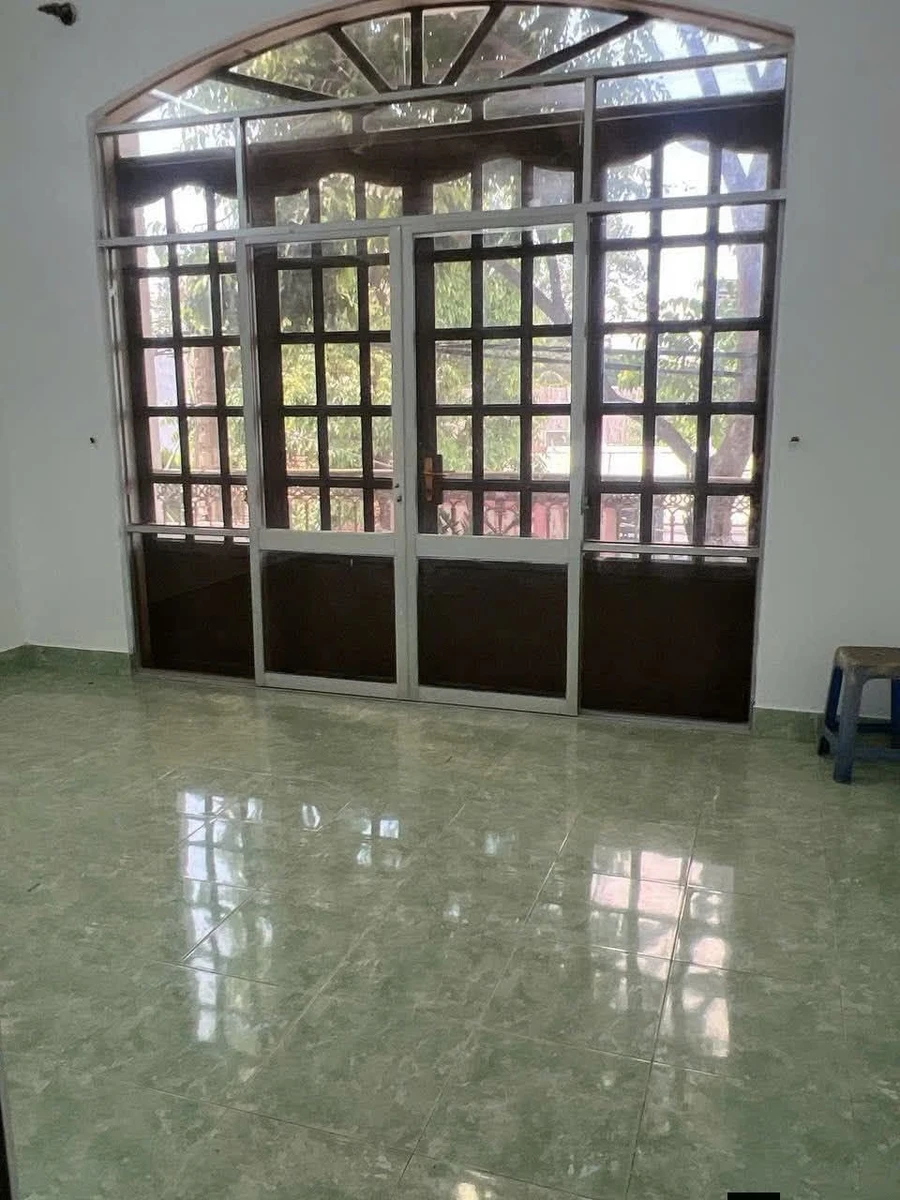 Bán nhà mặt tiền Trần Bình Trọng 110m² 6 phòng ngủ 12,5 tỷ - Ảnh 1