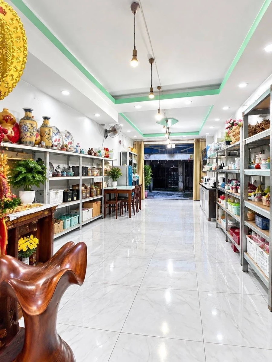 Bán nhà mặt tiền chợ Ông Địa, 51m², 3 tầng, Tân Bình, 7,7 tỷ - Ảnh thu nhỏ 3