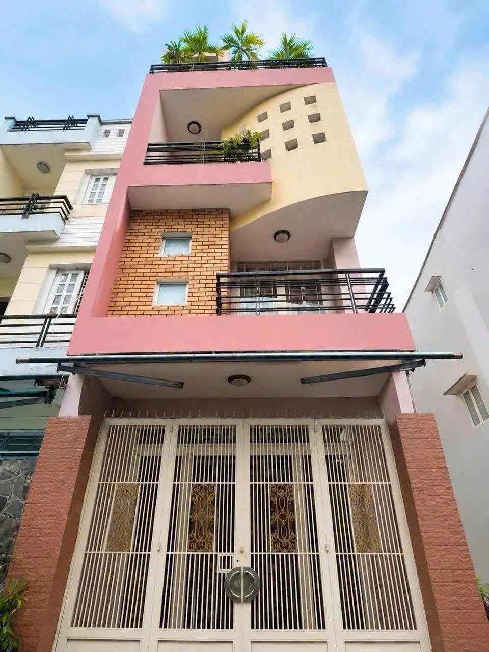 Bán nhà 5PN 64m2 hẻm Cách Mạng Tháng 8, Quận 3 - Ảnh 1