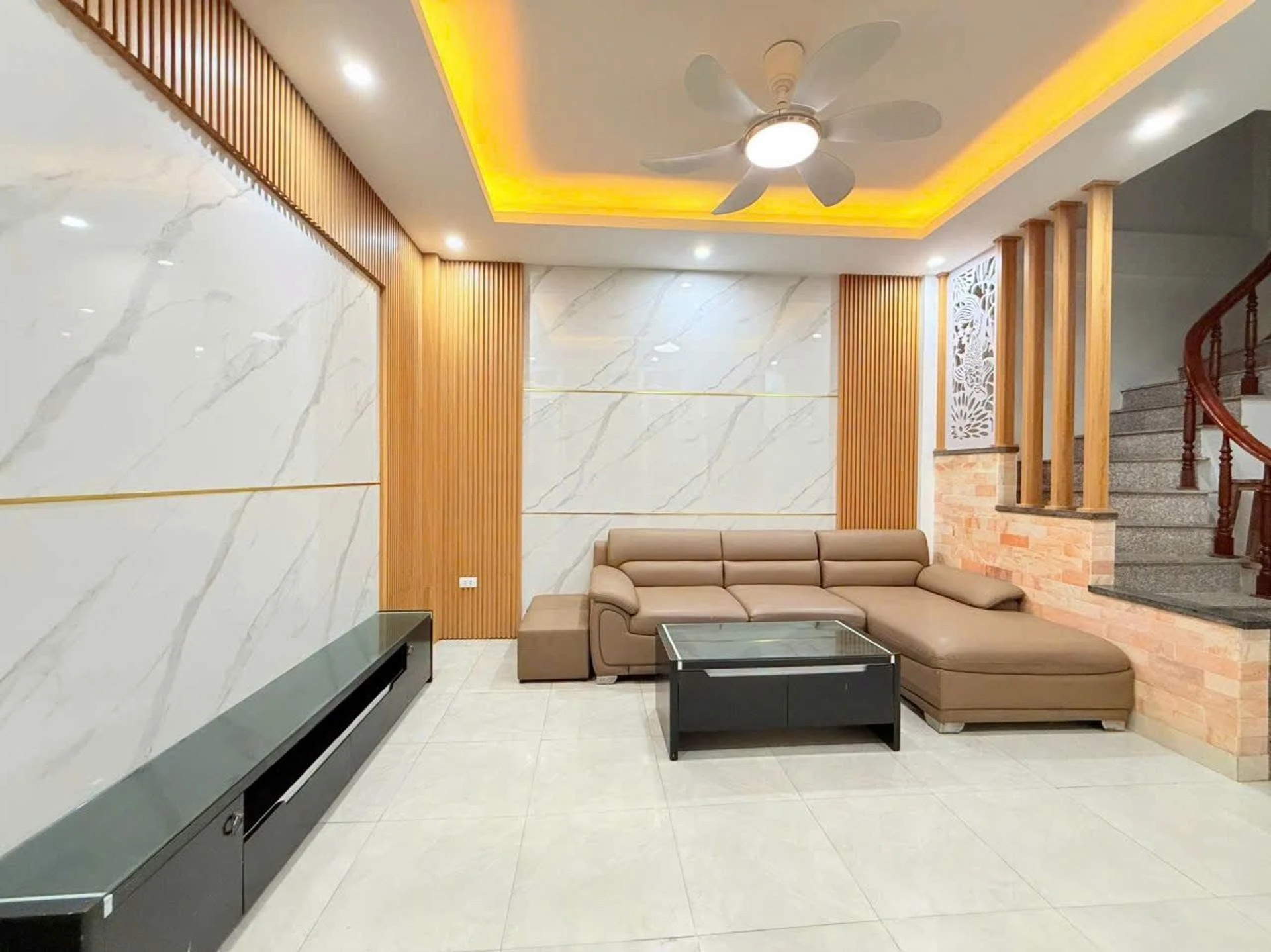 Bán nhà 4 tầng 35m2 Mỗ Lao Hà Đông giá hơn 5 tỷ - Ảnh 1