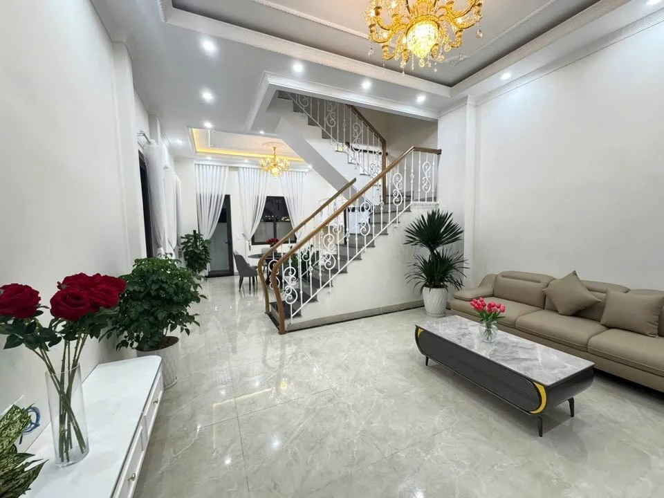 Bán nhà 74m² 4 phòng ngủ Đà Lạt - Ảnh 1