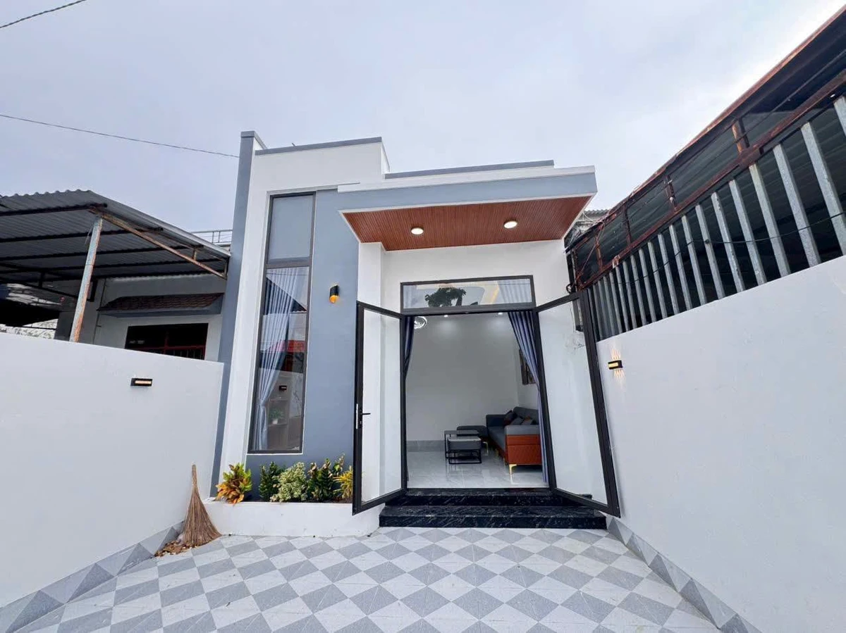 Bán nhà phố 5×25m (125m²) 3PN 3WC Chu Văn An, Rạch Giá 2.48 tỷ - Ảnh 1