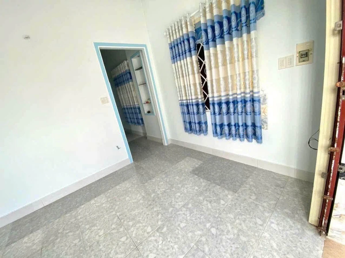 Bán nhà 2 phòng ngủ 65m² Sư Vạn Hạnh Rạch Giá 680 triệu - Ảnh thu nhỏ 3