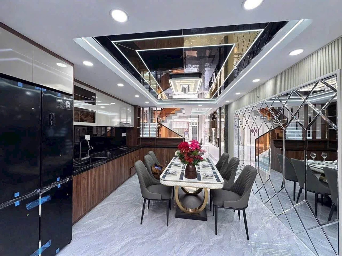 Bán nhà 4x16m, 4 phòng ngủ, hẻm 8m đường Thạnh Xuân 33, Quận 12, giá 6,19 tỷ - Ảnh thu nhỏ 3