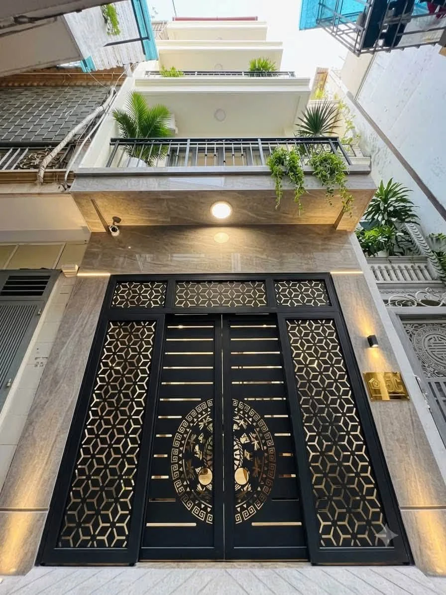 Bán nhà 4 tầng 33,6m² 4 phòng ngủ đường Tôn Thất Tùng, Đống Đa, Hà Nội giá 8,15 tỷ - Ảnh 1