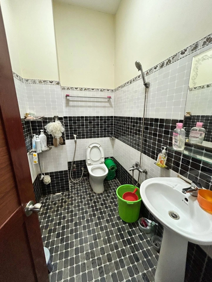 Bán nhà Bình Tân 110m2 đường Gò Xoài, 8 tỷ - Ảnh thu nhỏ 4