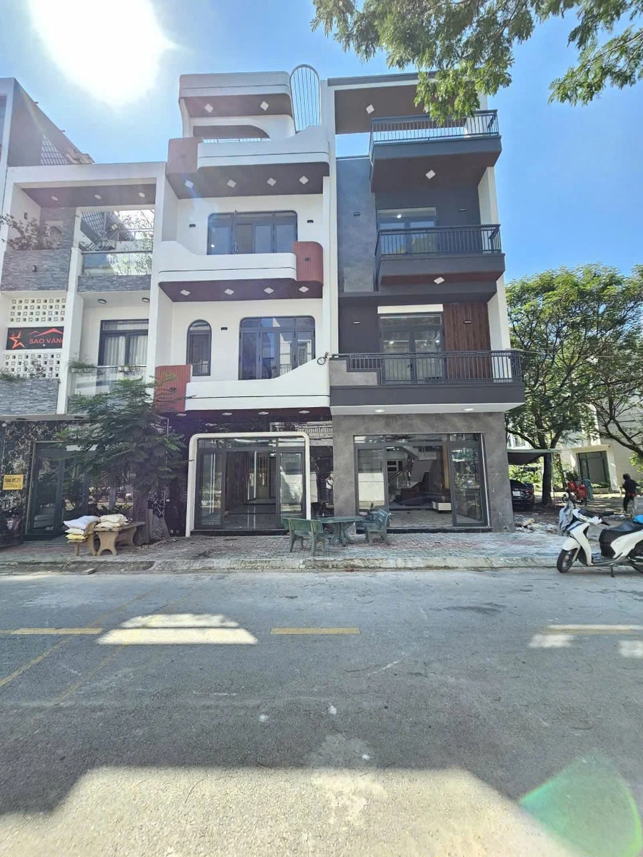Bán nhà mới 80m2, 5PN, 5WC gần chợ Thuận Giao, 6 tỷ 200 triệu - Ảnh 1